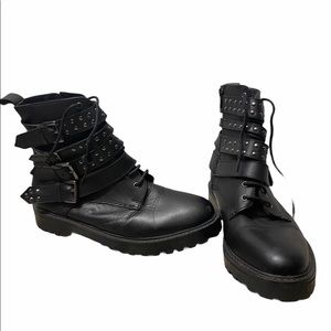 🖤Black buckle boots🖤